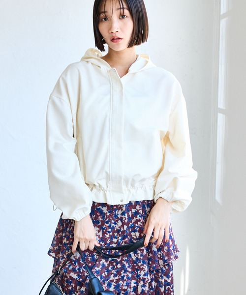 VIS（ビス）の「【WEB限定】バックフリルライトフードブルゾン（ブルゾン・レディース・ダークブラウン/キナリ/ブラック・FREE）」の12枚目の写真