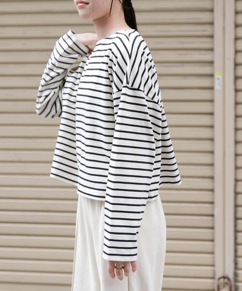 FORK&SPOON(フォークアンドスプーン)の「FORK&SPOON クロップドボートネックカットソー(Tシャツ/カットソー・レディース・ホワイト系その他/ブラック/グレー系その他・1)」の5枚目の写真