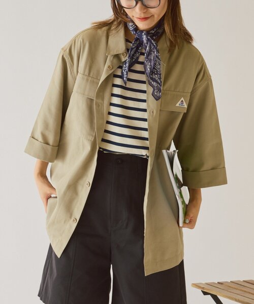 GEVACO（ゲバコ）の「【GEVACO】ボクシーハーフスリーブワークシャツ（シャツ/ブラウス・レディース・ネイビー/ベージュ・LARGE/MEDIUM）」の2枚目の写真