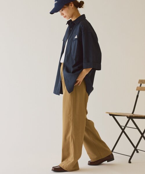 GEVACO（ゲバコ）の「【GEVACO】ボクシーハーフスリーブワークシャツ（シャツ/ブラウス・レディース・ネイビー/ベージュ・LARGE/MEDIUM）」の19枚目の写真