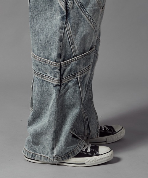 Theater code(シアターコード)の「Cutting Design Wide Denim Pants / カッティングデザイン ワイドデニムパンツメンズ(デニムパンツ・メンズ・ライトブルー・M/L)」の7枚目の写真