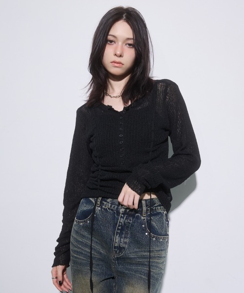 ENVYM（アンビー）の「ヘンリーネックドロストニット（ニット/セーター・レディース・レッド/ブラック/グレー・FREE）」の4枚目の写真