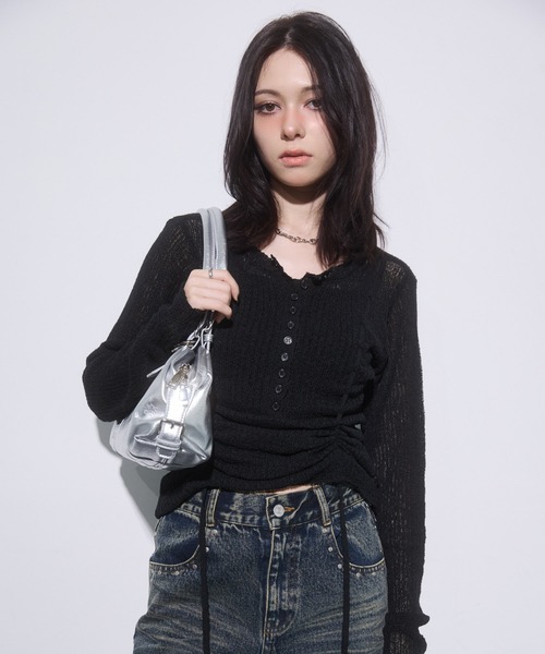 ENVYM（アンビー）の「ヘンリーネックドロストニット（ニット/セーター・レディース・レッド/ブラック/グレー・FREE）」の8枚目の写真