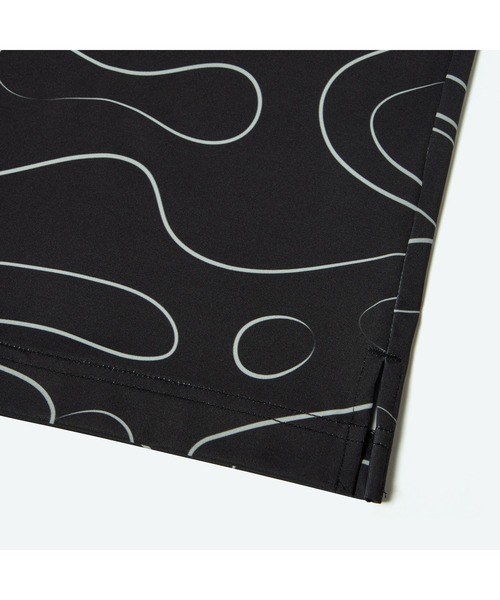 penguin BY MUNSINGWEAR（ペンギン バイ マンシングウェア）の「GOLF COURSE PRINT STRETCH GAME HALF SHIRT　半袖ストレッチポロシャツ ゴルフウェア（ポロシャツ・メンズ・ブラック/グリーン・M/L/XL）」の7枚目の写真