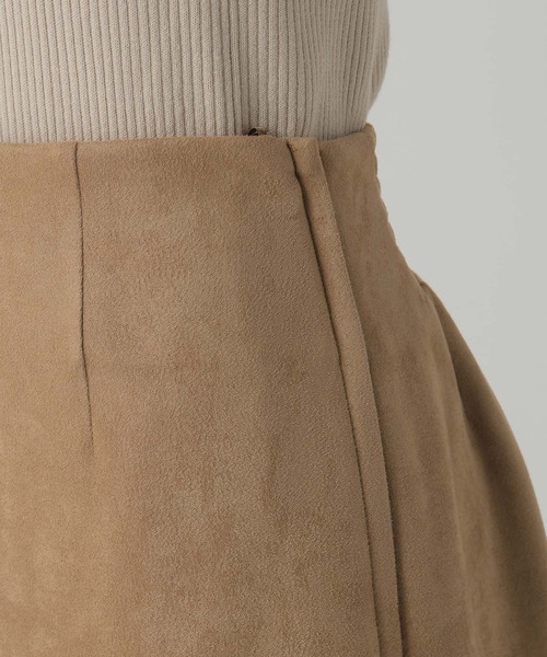 Elura（エルーラ）の「フェイクレザースカート/590909（スカート・レディース・ブラック/キャメル・MEDIUM/LARGE）」の17枚目の写真