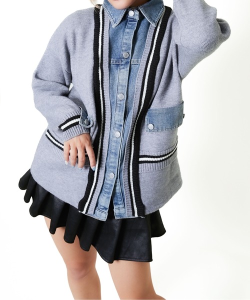 GORGE(ゴージ)の「《ライン切替×デニムコンビ》カジュアル ニットジャケット ブルゾン風アウター 秋冬(ニット/セーター・レディース・アイボリー/グレー/ブラック・F)」の4枚目の写真