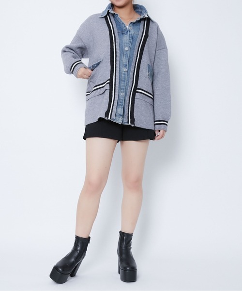 GORGE(ゴージ)の「《ライン切替×デニムコンビ》カジュアル ニットジャケット ブルゾン風アウター 秋冬(ニット/セーター・レディース・アイボリー/グレー/ブラック・F)」の6枚目の写真