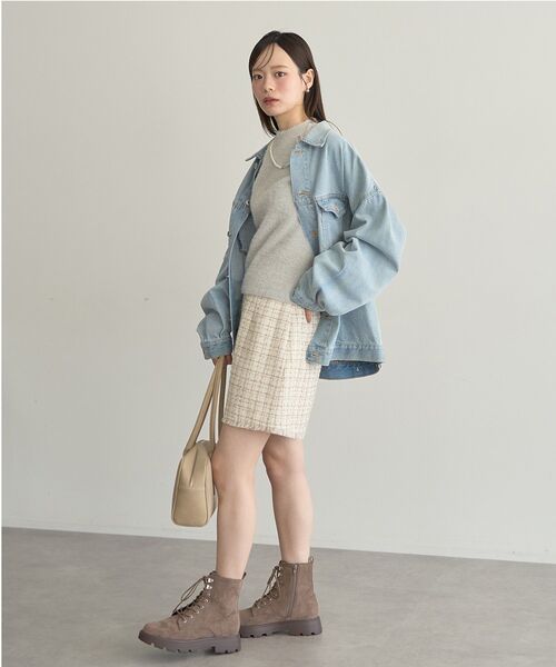 earth music&ecology(アースミュージックアンドエコロジー)の「ビッグデニムジャケット(デニムジャケット・レディース・ライトインディゴブルー/インディゴブルー・FREE)」の18枚目の写真