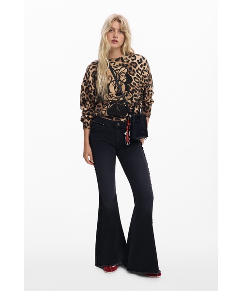 Desigual(デシグアル)の「ミニーマウス刺繍 アニマルプリント クルーネックセーター ニット(ニット/セーター・レディース・ブラウン・XS/S/M/L/XL)」の6枚目の写真