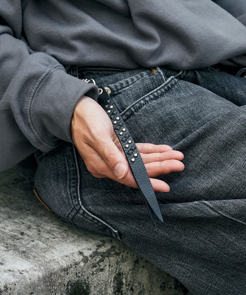 CALEE/キャリー ROUND & PYRAMID STUDS LEATHER SHORT KEY RING