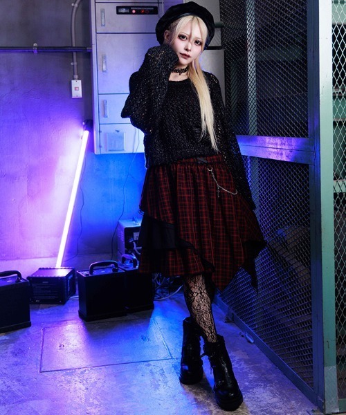 NIBBLE POISON(ニブルポイズン)の「アシメデザインキャミワンピース(ワンピース・レディース・グレー/ブラック/ワイン・MEDIUM)」の3枚目の写真