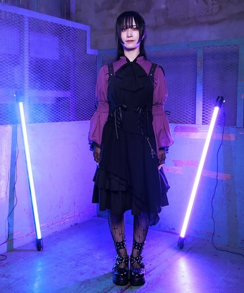 NIBBLE POISON(ニブルポイズン)の「アシメデザインキャミワンピース(ワンピース・レディース・グレー/ブラック/ワイン・MEDIUM)」の4枚目の写真