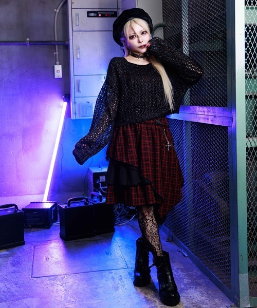 NIBBLE POISON(ニブルポイズン)の「アシメデザインキャミワンピース(ワンピース・レディース・グレー/ブラック/ワイン・MEDIUM)」の9枚目の写真