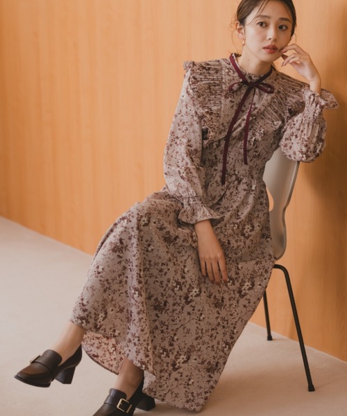 MISCH MASCH(ミッシュマッシュ)の「プリーツフリルフラワーワンピース(ワンピース・レディース・アイボリー/ピンク・M/S)」の2枚目の写真