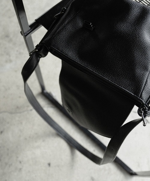 cii(シー)の「CROSS BODY BAG / クロスボディバッグ(ショルダーバッグ・メンズ・ブラック・FREE)」の9枚目の写真