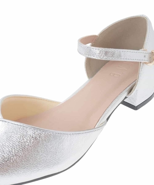 a.v.v(アーヴェヴェ)の「セパレートパンプス(その他シューズ・レディース・ブラック/シルバー/ベージュ・22.5/23.5/24.5)」の6枚目の写真