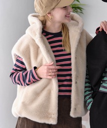 Mia   （ミア）の「ファーフードベスト（ベスト）」