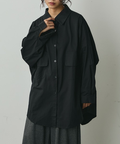 Lunea（ルネア）の「ビッグポケットデザインオーバーシャツ（シャツ/ブラウス・レディース・ブラック/ホワイト・FREE）」の2枚目の写真