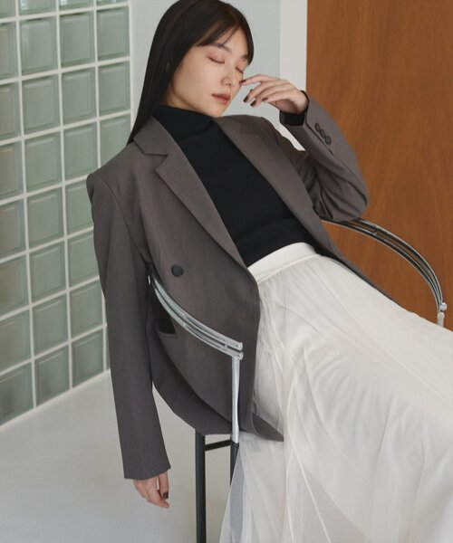 natural couture（ナチュラルクチュール）の「ベルト付きロングテーラージャケット（テーラードジャケット・レディース・ブラック/ブラウン/チャコールグレー・FREE）」の3枚目の写真