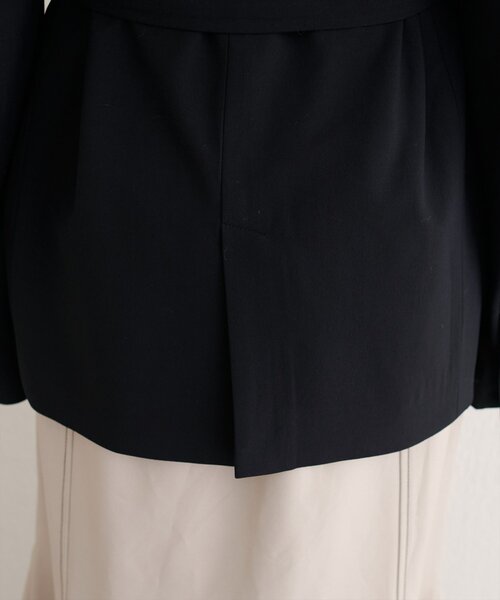 natural couture（ナチュラルクチュール）の「ベルト付きロングテーラージャケット（テーラードジャケット・レディース・ブラック/ブラウン/チャコールグレー・FREE）」の5枚目の写真