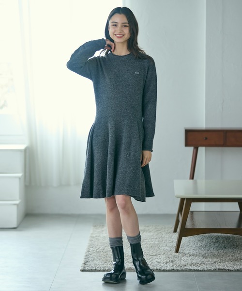 3Dニッティングシームレスフレアドレスセーター
