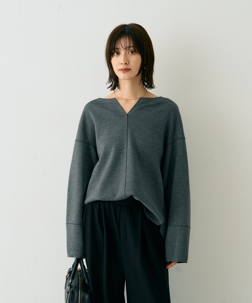 Rouge vif(ルージュヴィフ)の「圧縮ニットプルオーバーブラウス(ニット/セーター・レディース・ブラウン/チャコールグレー/ホワイト・フリー)」の10枚目の写真