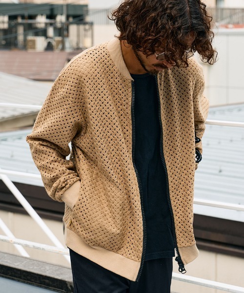 STUD MUFFIN(スタッドマフィン)の「mj11232-コットンラッセルメッシュ ハンドニットワッペンビックジップブルゾン(614-09217)(ブルゾン・メンズ・ベージュ/ブラック・2/3/4)」の4枚目の写真