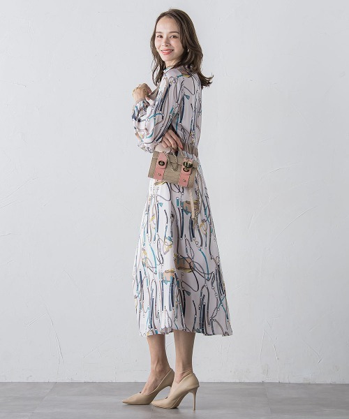 Viaggio Blu（ビアッジョブルー）の「馬具プリントワンピース≪手洗い可能≫（ワンピース・レディース・オフホワイト/ブルー・M/L/S/XS）」の13枚目の写真