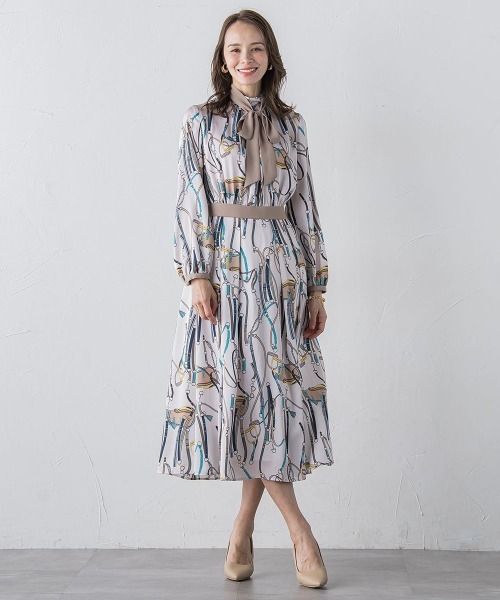 Viaggio Blu（ビアッジョブルー）の「馬具プリントワンピース≪手洗い可能≫（ワンピース・レディース・オフホワイト/ブルー・M/L/S/XS）」の11枚目の写真