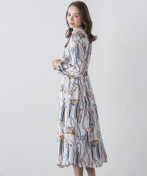 Viaggio Blu（ビアッジョブルー）の「馬具プリントワンピース≪手洗い可能≫（ワンピース・レディース・オフホワイト/ブルー・M/L/S/XS）」の9枚目の写真