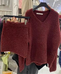 ふわもこVネックニット＆ミニスカートセットアップ