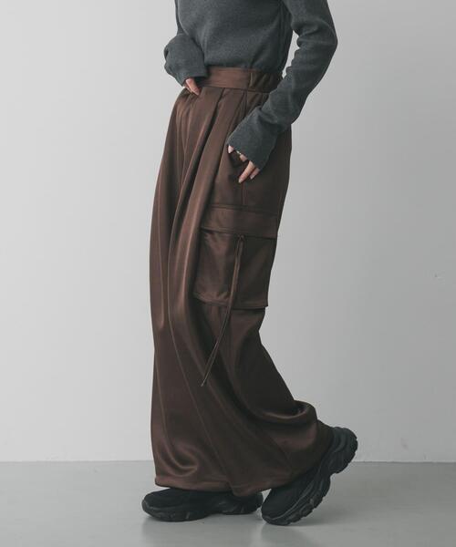 SENSE OF PLACE by URBAN RESEARCH（センスオブプレイスバイアーバンリサーチ）の「サテンカーゴパンツ（その他パンツ・レディース・チャコールグレー/ピンク/ブラウン・ONE）」の11枚目の写真