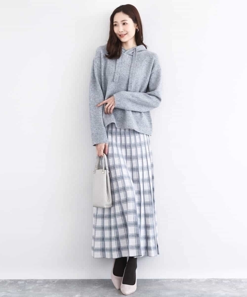 MK MICHEL KLEIN（エムケーミッシェルクラン）の「クロップド丈ニットフーディー/洗える（ニット/セーター・レディース・ベージュ/グレー/アイボリー・38）」の15枚目の写真