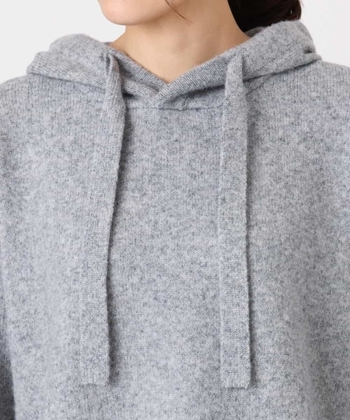 MK MICHEL KLEIN（エムケーミッシェルクラン）の「クロップド丈ニットフーディー/洗える（ニット/セーター・レディース・ベージュ/グレー/アイボリー・38）」の19枚目の写真