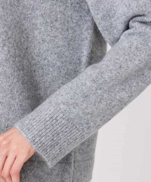 MK MICHEL KLEIN（エムケーミッシェルクラン）の「クロップド丈ニットフーディー/洗える（ニット/セーター・レディース・ベージュ/グレー/アイボリー・38）」の21枚目の写真