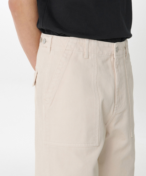 MUSINSA STANDARD（ムシンサスタンダード）の「デニムパティグパンツ[クリーム]（デニムパンツ・メンズ・その他・28/29/32/30/31/33/26/27/40/38/42/36/34）」の4枚目の写真