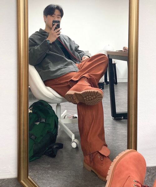 MUSINSA STANDARD（ムシンサスタンダード）の「ホワイトサテンワイドオフィサーパンツ[ブリックレッド]（その他パンツ・メンズ・その他・26/27/28/29/30/31/32/33/34/36/38/40）」の11枚目の写真