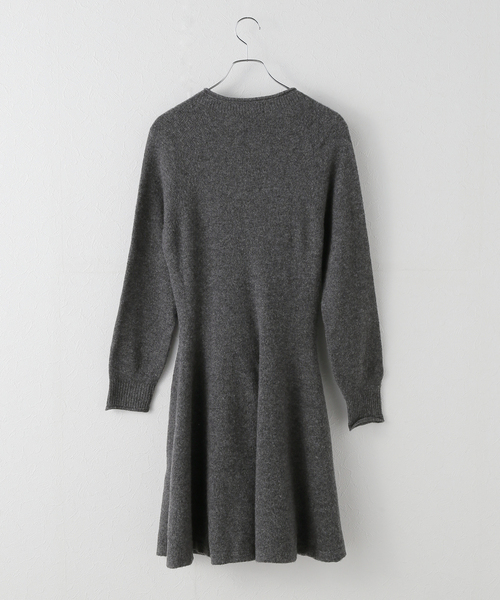 U by SPICK&SPAN(ユーバイスピックアンドスパン)の「LACOSTE/ラコステ KNIT FLARE ワンピ-ス(ワンピース・レディース・ネイビー/チャコールグレー・SMALL)」の3枚目の写真