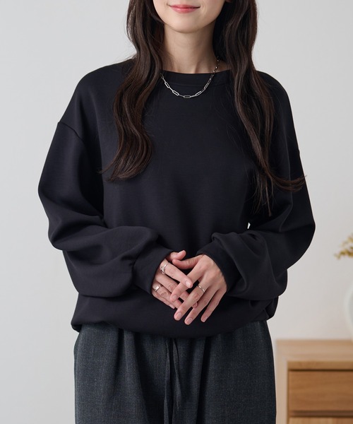 DAYRA(デイラ)の「クルーネック ドロップショルダー 長袖 スウェット プルオーバー(スウェット・レディース・ホワイト/ライトグレー/ブラック/ネイビー・FREE/S)」の1枚目の写真