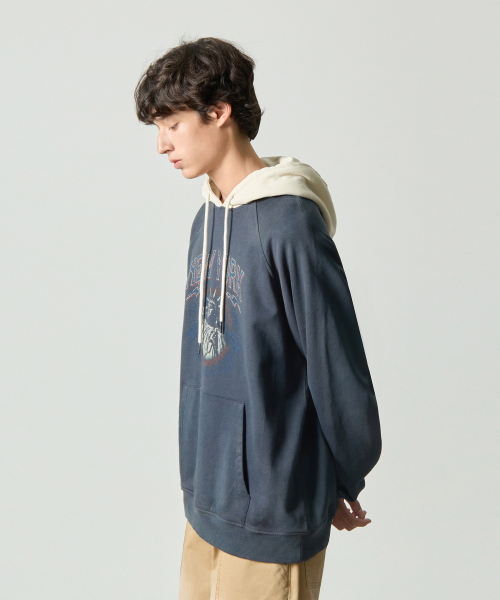 DIMITRI BLACK(ディミトリブラック)の「NYCフードTシャツ_ピグメントネイビー&クリーム(パーカー・レディース・その他・MEDIUM/LARGE/X-LARGE)」の4枚目の写真