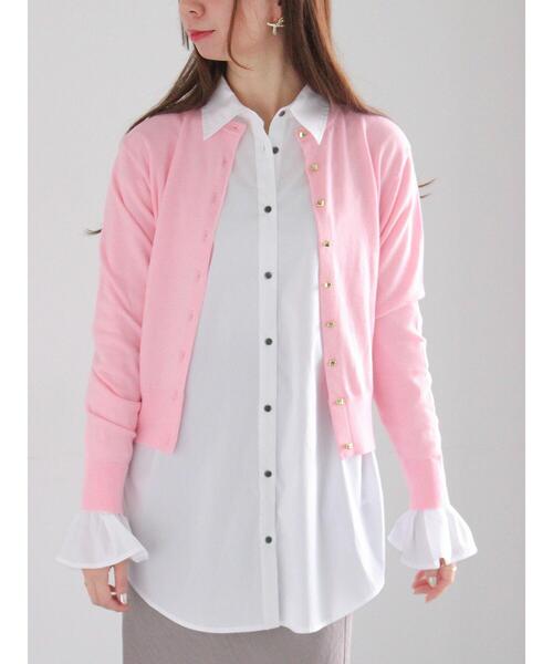 Te chichi(テチチ)の「メタルスクエア釦クルーネックカーディガン(カーディガン/ボレロ・レディース・オフホワイト/シルバー/ゴールド/ピンク/ブラック・F)」の4枚目の写真