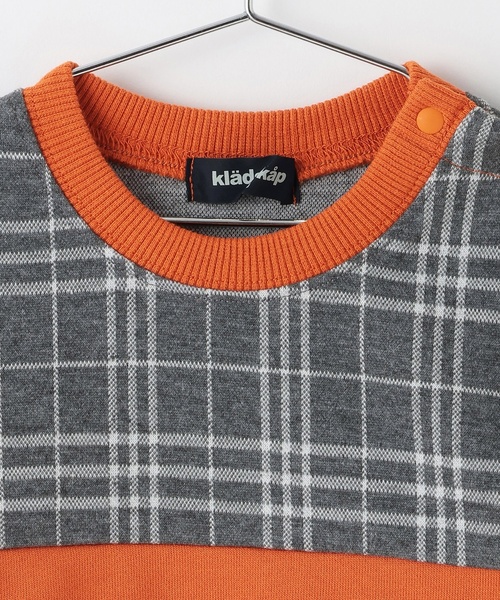 kladskap(クレードスコープ)の「車刺しゅうチェック切替トレーナー(スウェット・キッズ・オレンジ/ブラック・80cm/90cm/100cm/110cm/120cm/130cm)」の4枚目の写真