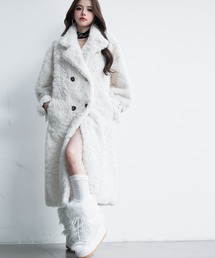 VEILA（ヴェイラ）の「フェイクファーロングコート（チェスターコート）」