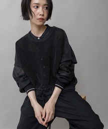 スカシ編みニット×タフタドッキングショートプルオーバー