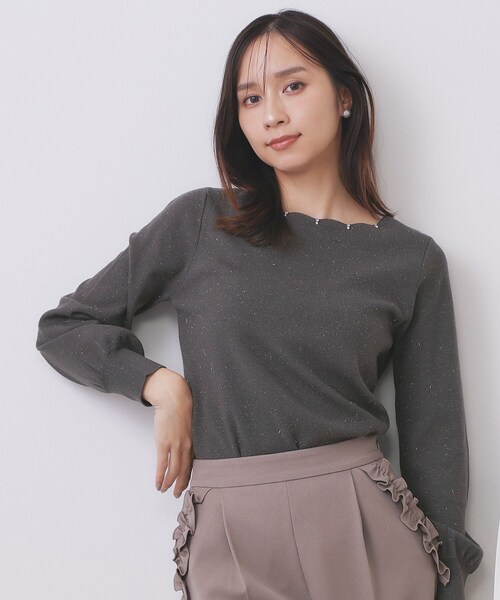 index（インデックス）の「ラメスカラップビジューデザインニット【洗濯機OK】《6col/S～LL》（ニット/セーター・レディース・サックスブルー系7/ネイビー/チャコール/ピンク系1/イエロー系その他/オフホワイト・36/38/40/42）」の2枚目の写真