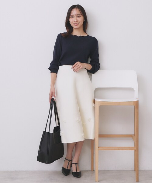 index（インデックス）の「ラメスカラップビジューデザインニット【洗濯機OK】《6col/S～LL》（ニット/セーター・レディース・サックスブルー系7/ネイビー/チャコール/ピンク系1/イエロー系その他/オフホワイト・36/38/40/42）」の19枚目の写真