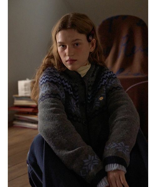 ANOETIC（アノエティック）の「NORDIC HOODIE KNIT CARDIGAN_4COLOR（カーディガン/ボレロ・レディース・ブラック/グレー/アイボリー/Cream・FREE）」の5枚目の写真
