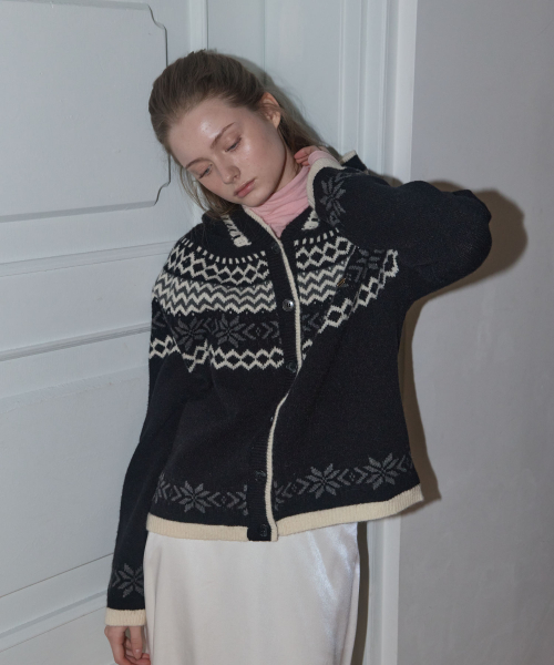 ANOETIC（アノエティック）の「NORDIC HOODIE KNIT CARDIGAN_4COLOR（カーディガン/ボレロ・レディース・ブラック/グレー/アイボリー/Cream・FREE）」の12枚目の写真