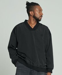 TENER（テネル）の「ナイロン Vネック刺繍 スウェット ブラック（スウェット）」