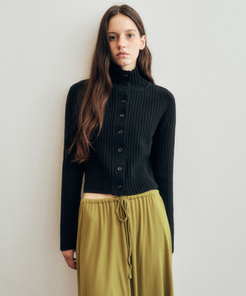CITTA(シータ)の「Essential Soft High Neck Knit Cardigan_CTK242(Black)(カーディガン/ボレロ・レディース・ブラック・FREE)」の2枚目の写真